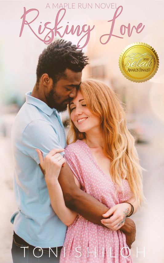 Risking Love: A Maple Run Novel